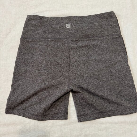 Pre-loved Women's Zelos Bike Shorts - Picture 3 of 4